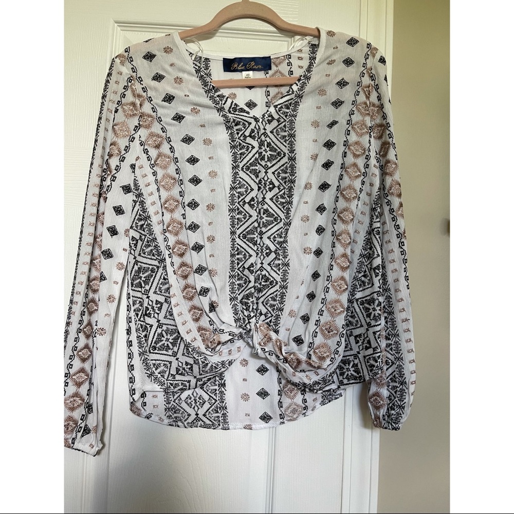 NWOT francesca’s blue rain long sleeve dressy top